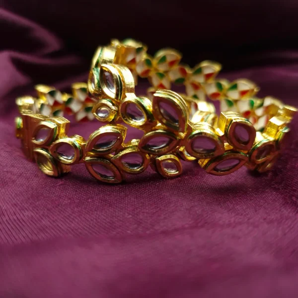 Sriasmi Kundan Stone Kada With Back Meenakari