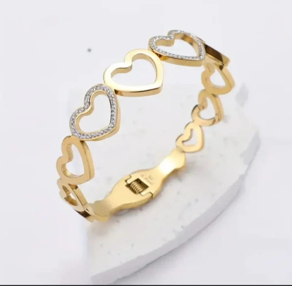 Sriasmi Gold Plated Stainless Steel Waterproof Heart Bracelet - Image 3