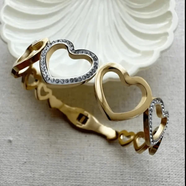 Sriasmi Gold Plated Stainless Steel Waterproof Heart Bracelet - Image 4