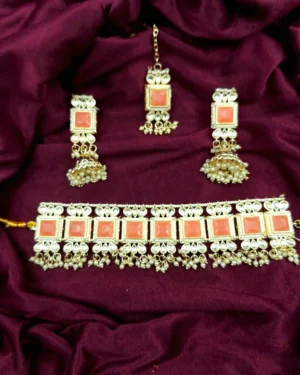 Kundan Necklace Set with Meenakari Detailing | Sriasmi.com