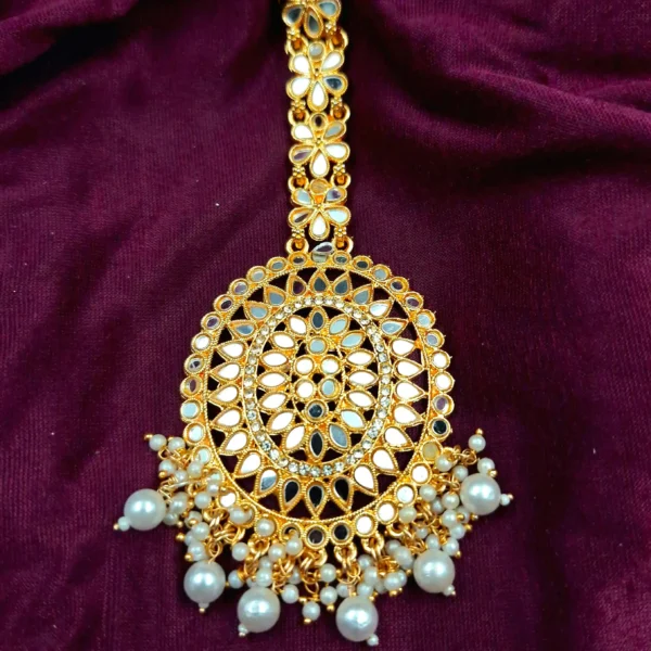 Traditional Mirror Kundan Necklace Set with Maang Tikka | Sriasmi.com - Image 3