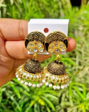Sriasmi Black Gold Festive Kundan Earring 