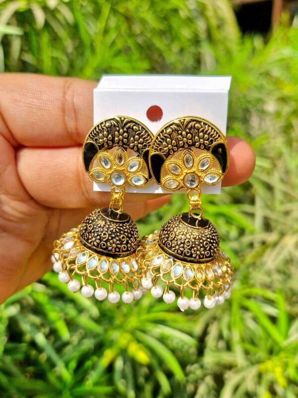 Sriasmi Black Gold Festive Kundan Earring 
